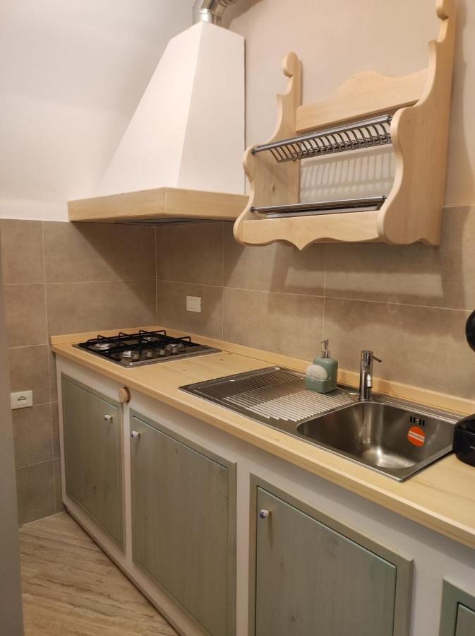 Dimora Tra Ciuchi E Poeti Apartment L'Aquila Ngoại thất bức ảnh